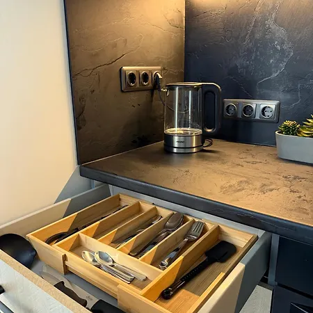 Bright And Cozy Next To Park Riga