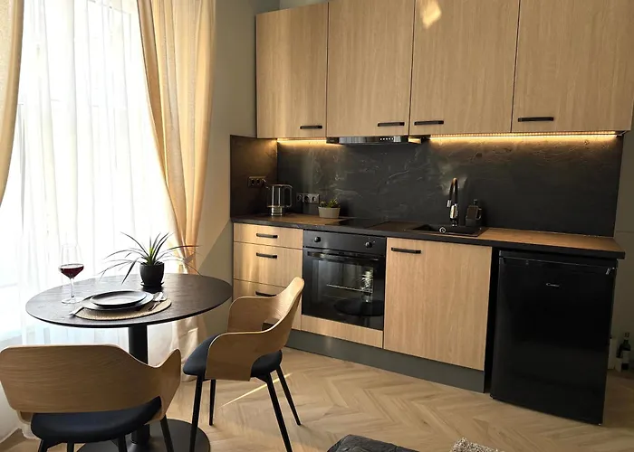 Apartment Bright And Cozy Next To Park *