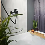 Appartement Bright And Cozy Next To Park